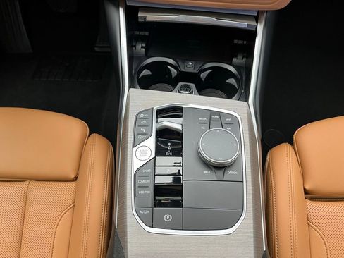 Certified 2025 BMW 330i Sedan image 12