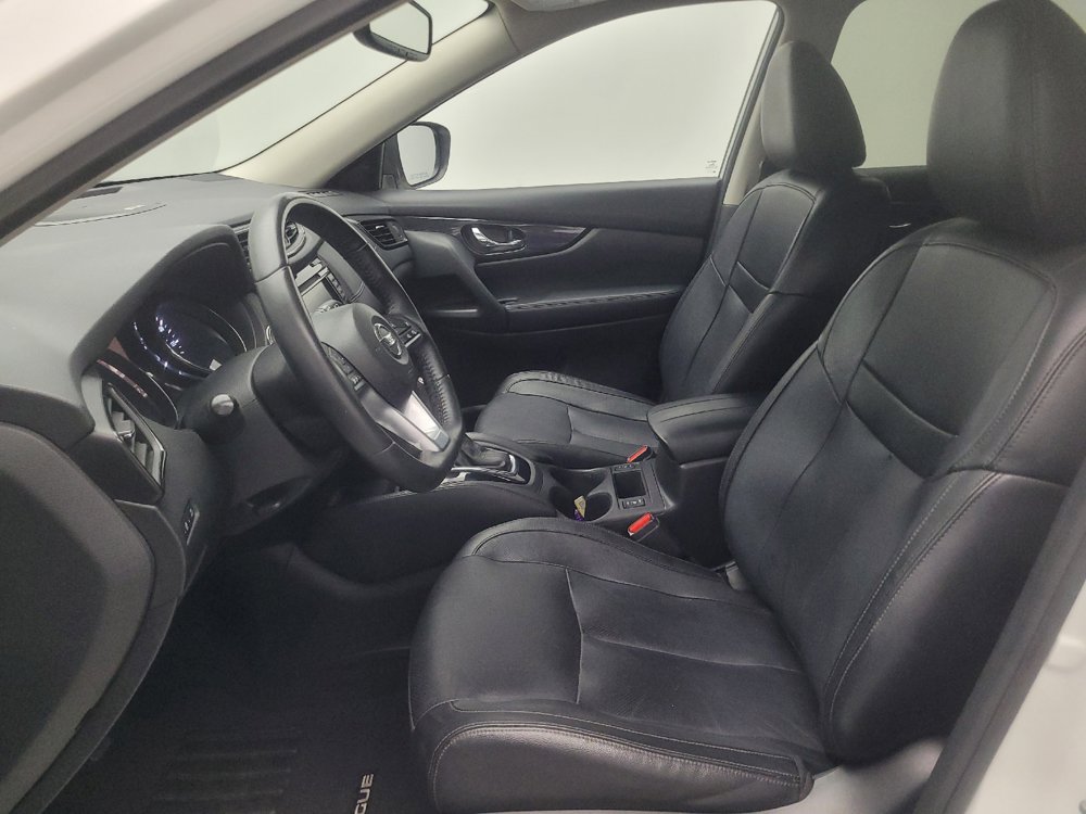 Used 2018 Nissan Rogue SL w/ Premium Package FWD image 17