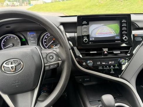 Used 2024 Toyota Camry LE FWD image 10