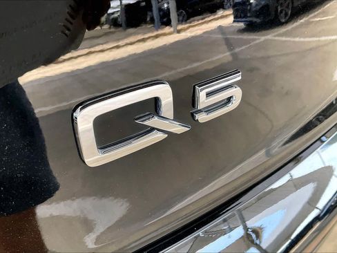 Used 2025 Audi Q5 2.0T Premium w/ Convenience Plus Package AWD/4WD image 31