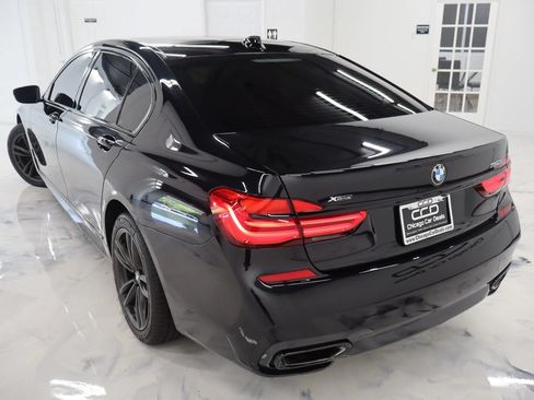 Used 2019 BMW 750i xDrive w/ Executive Package AWD/4WD image 6