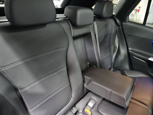 Certified 2025 Mercedes-Benz GLC 300 image 13