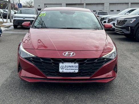 Used 2023 Hyundai Elantra SEL w/ Convenience Package image 2