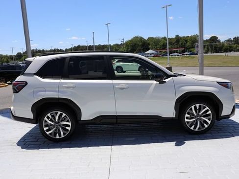 Certified 2025 Subaru Forester Touring AWD/4WD image 6