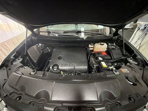 Used 2023 Chevrolet Traverse LT image 27