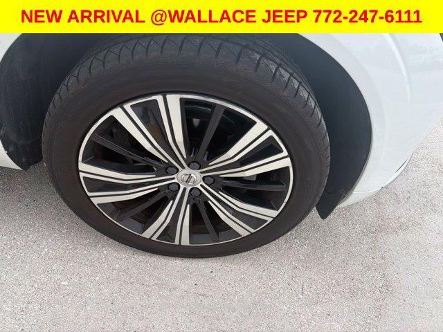 Used 2022 Volvo XC60 B5 Inscription w/ Protection Package Premier FWD image 7