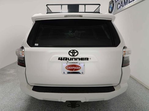 Used 2021 Toyota 4Runner SR5 AWD/4WD image 6