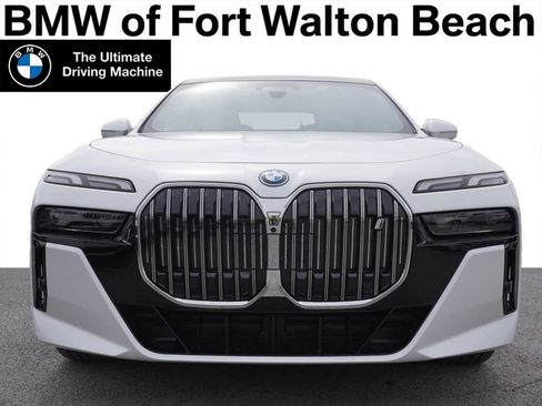 New 2024 BMW i7 xDrive60 image 36