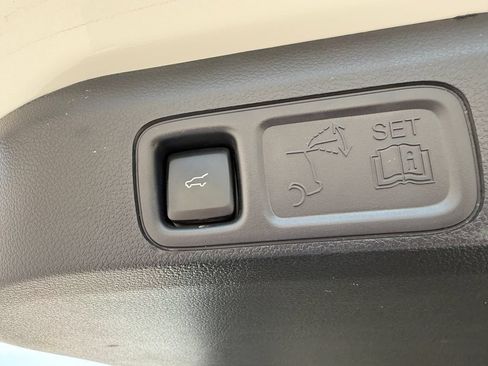 Used 2024 Ford Expedition Max Limited AWD/4WD image 17