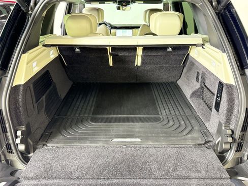 Used 2025 Land Rover Range Rover Autobiography image 28