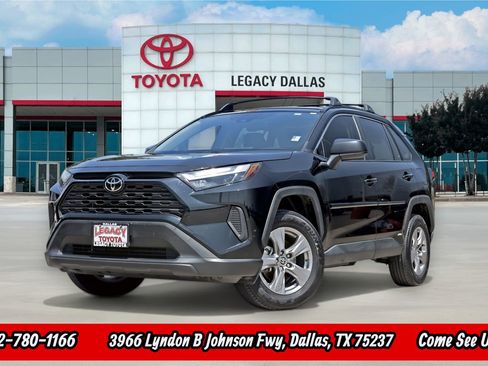 Used 2025 Toyota RAV4 LE image 1