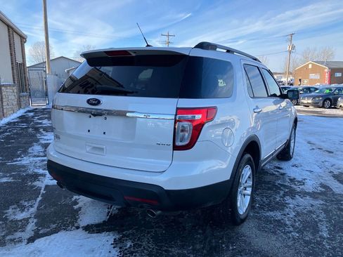 Used 2013 Ford Explorer XLT image 3