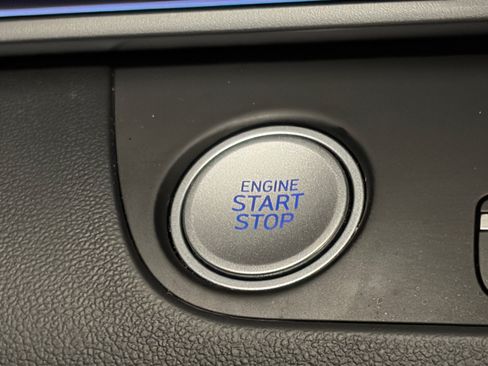 Used 2024 Hyundai Elantra SEL FWD image 22