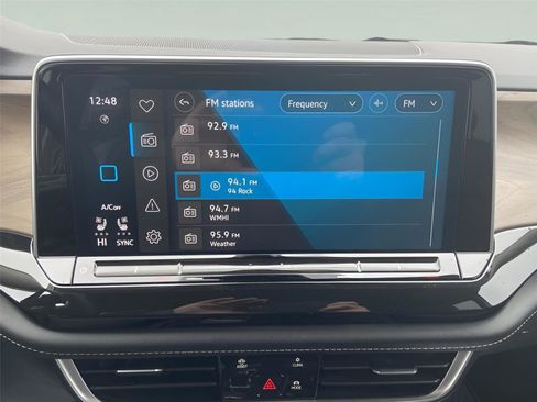 Used 2025 Volkswagen Atlas SE image 29