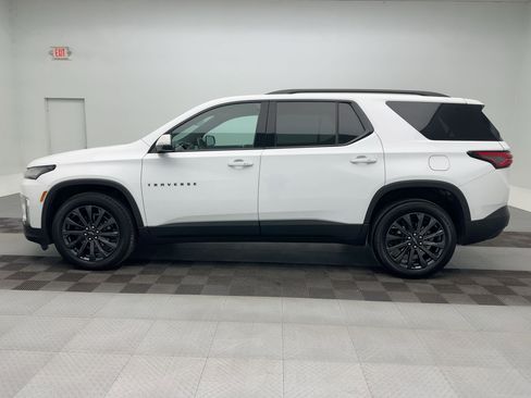 Certified 2023 Chevrolet Traverse RS w/ LPO, Floor Liner Package image 2