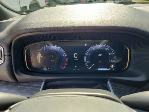 Used 2024 Jeep Wagoneer Series II RWD image 32