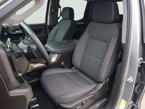 Used 2025 Chevrolet Silverado 1500 LT RWD image 12