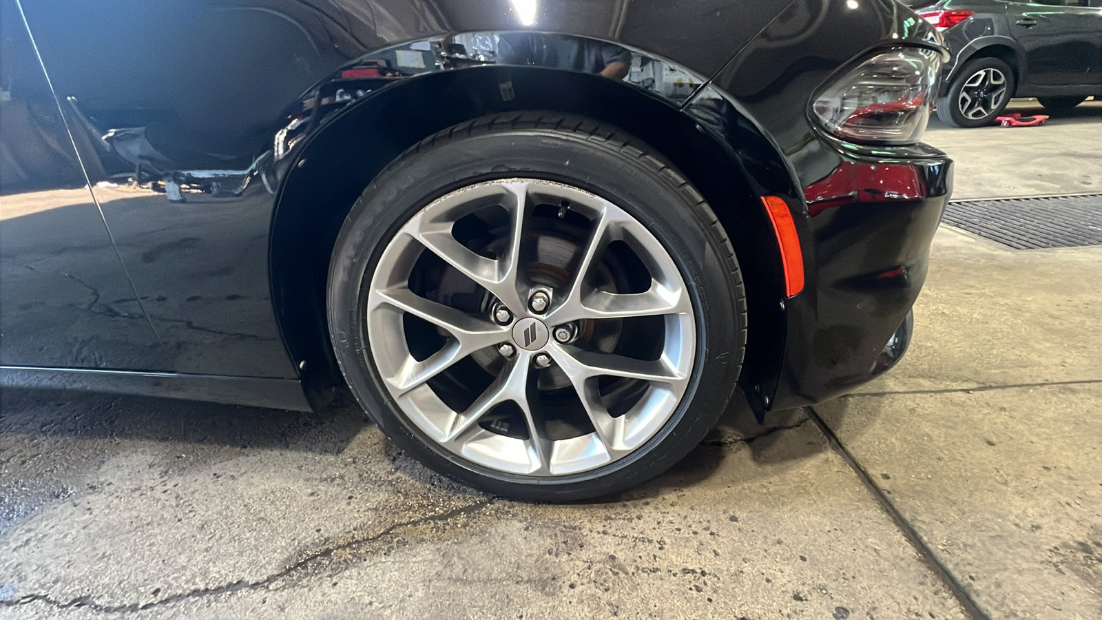 Used 2020 Dodge Charger SXT w/ Plus Group RWD image 9