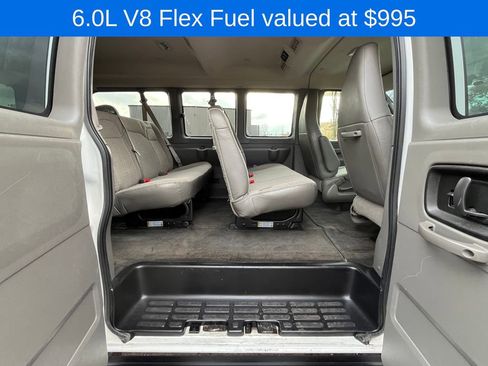 Used 2018 Chevrolet Express 2500 LT w/ LT Preferred Equipment Group image 3