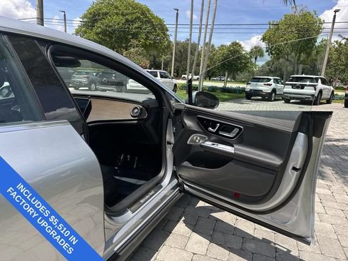 Used 2023 Mercedes-Benz EQE 500 4MATIC Sedan image 23