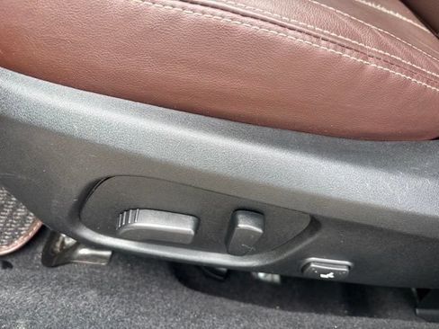 Used 2018 Subaru Forester 2.5i Touring AWD/4WD image 23
