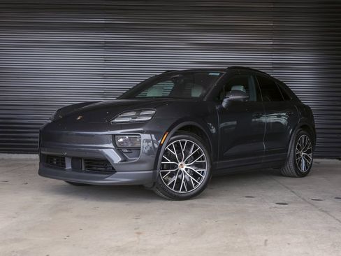 New 2026 Porsche Macan Electric RWD image 1