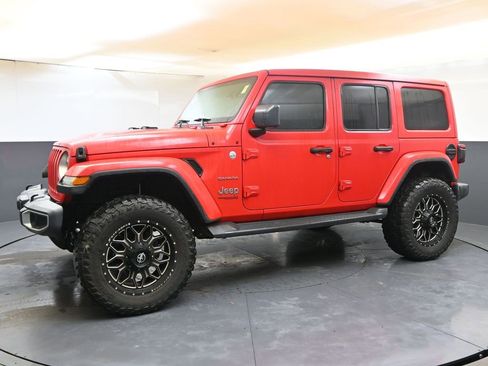 Used 2020 Jeep Wrangler Unlimited Sahara w/ Uconnect 4C Nav & Sound Group image 2