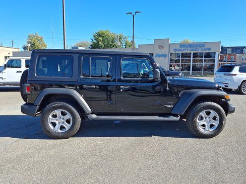 Used 2021 Jeep Wrangler Unlimited Sport image 8