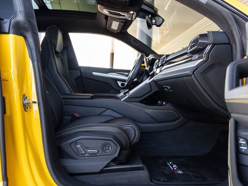 Used 2021 Lamborghini Urus AWD/4WD image 49