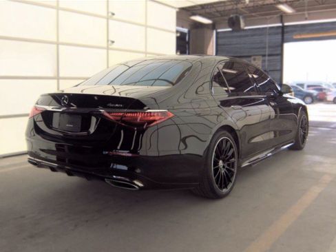 Used 2023 Mercedes-Benz S 580e 4MATIC Sedan image 2