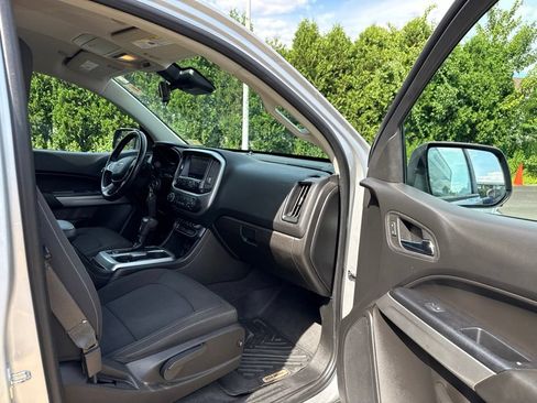 Used 2020 Chevrolet Colorado LT w/ Colorado RST Special Edition AWD/4WD image 16