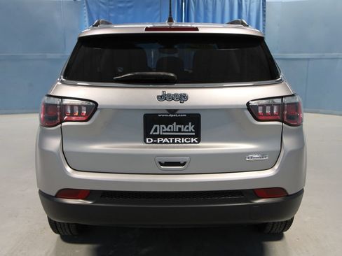 Used 2019 Jeep Compass Latitude FWD image 31
