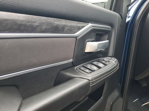 Used 2024 RAM 2500 Big Horn w/ Bed Utility Group image 7