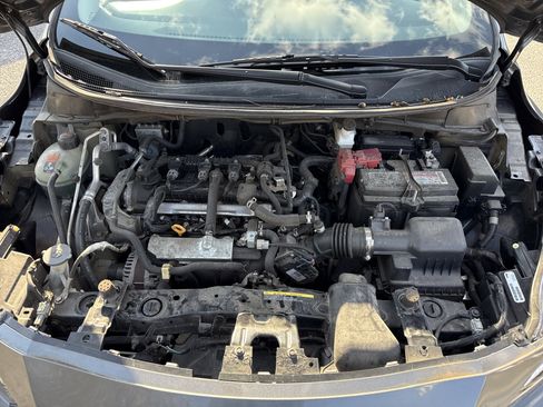 Used 2021 Nissan Versa SV image 33