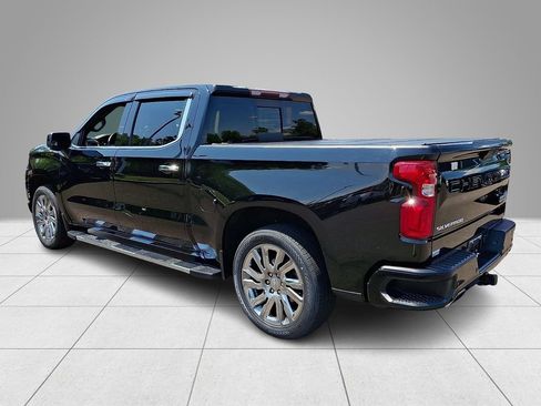 Used 2019 Chevrolet Silverado 1500 High Country w/ High Country Premium Package AWD/4WD image 7
