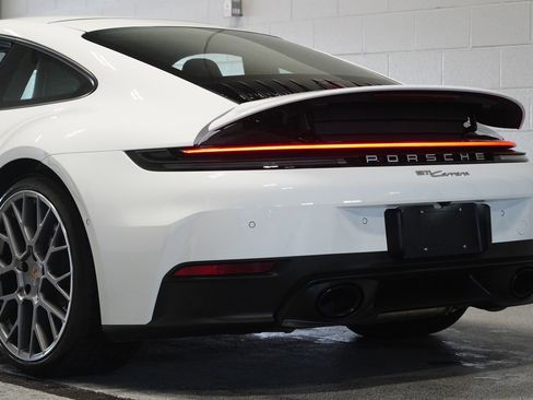 Used 2025 Porsche 911 Carrera image 10