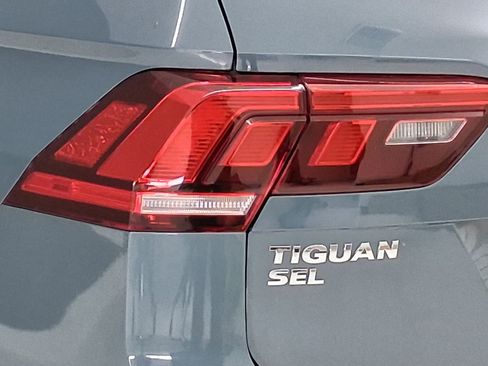 Used 2019 Volkswagen Tiguan SEL image 11