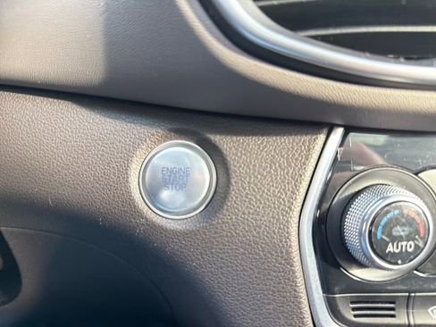 Used 2019 Hyundai Santa Fe AWD image 35