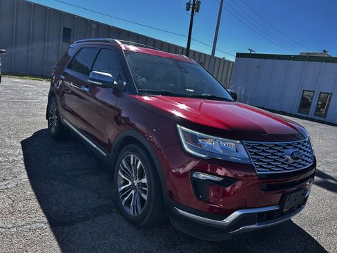 Used 2018 Ford Explorer Platinum image 7