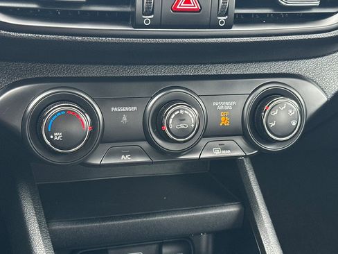 Used 2023 Kia Forte LXS w/ LXS Technology Package image 19