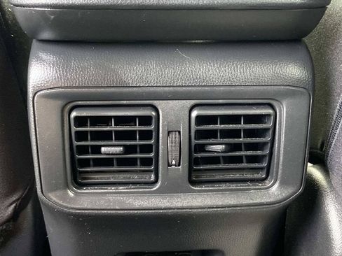 Used 2021 Toyota RAV4 XLE FWD image 16
