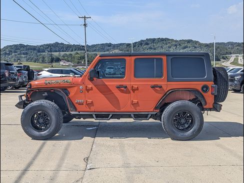 Used 2018 Jeep Wrangler Unlimited Sport S AWD/4WD image 10