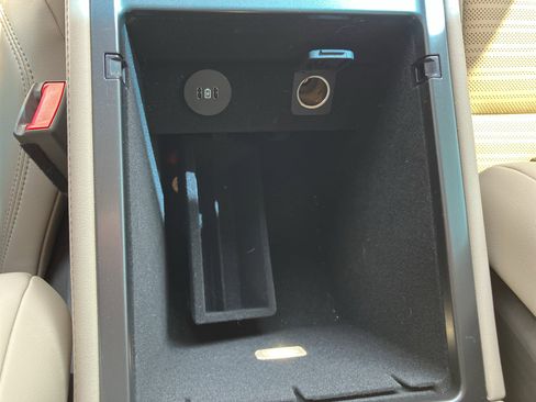 Used 2024 Lincoln Nautilus Reserve image 23