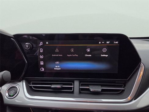 Used 2024 Chevrolet Trax LT image 15