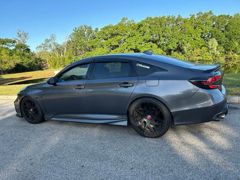 Used 2019 Honda Accord Sport image 3