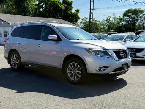 Used 2015 Nissan Pathfinder SV w/ Cargo Package AWD/4WD image 15