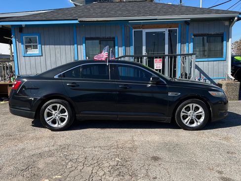 Used 2013 Ford Taurus SEL FWD image 5