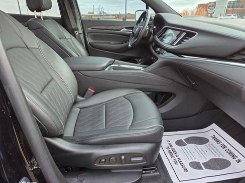 Used 2023 Buick Enclave Avenir w/ Avenir Technology Package image 43