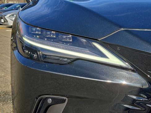 Certified 2025 Lexus RX 450h AWD w/ Convenience Package image 10