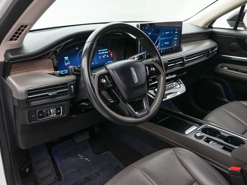 Used 2023 Lincoln Corsair Reserve FWD image 13